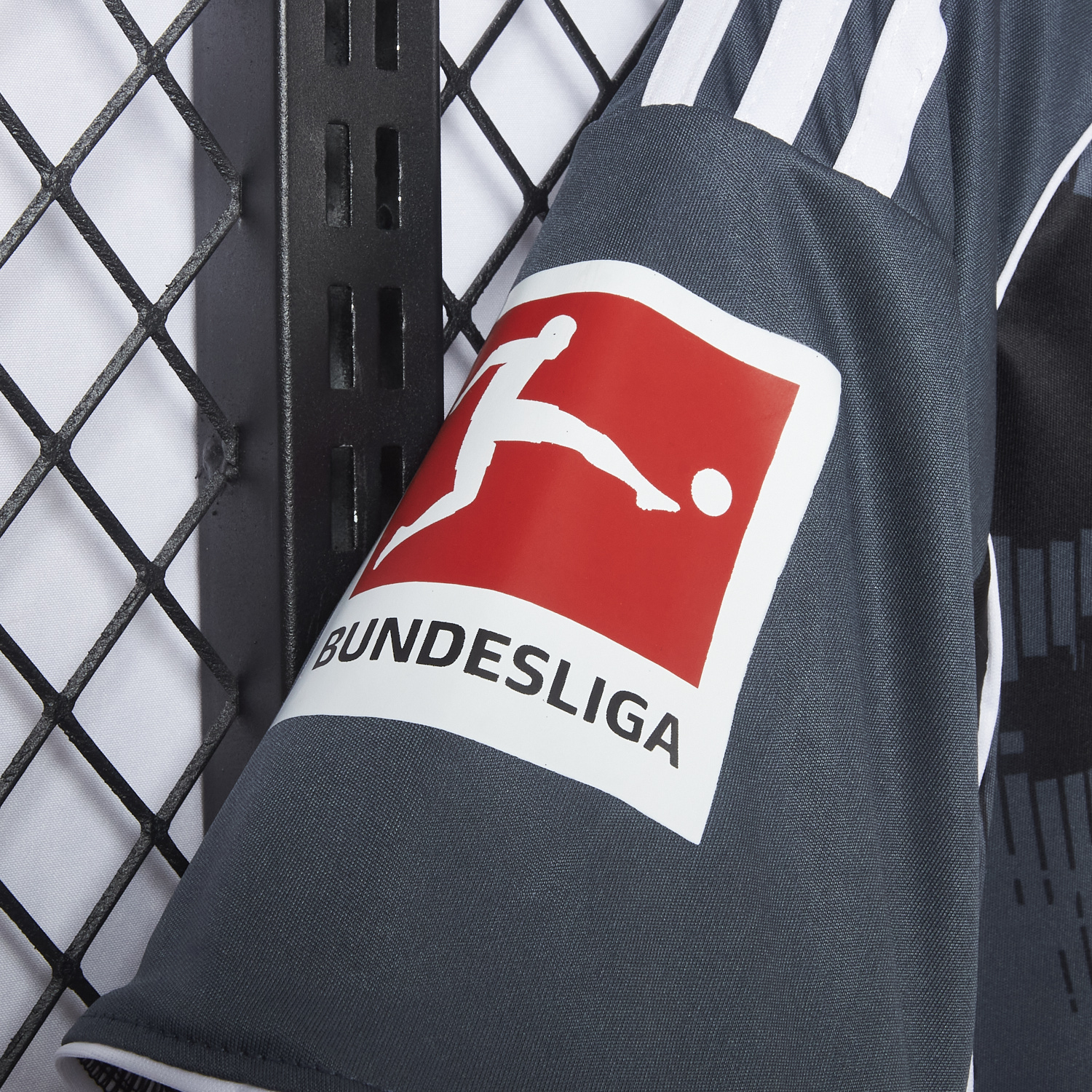 foot-Frankfurt 25-26 Third Jersey - Fans Version