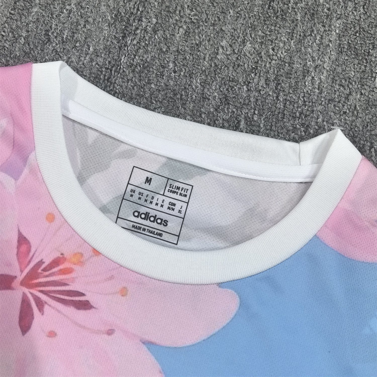 foot-Japan 25-26 Son Goku Super Saiyan Black Jersey - Fans Version