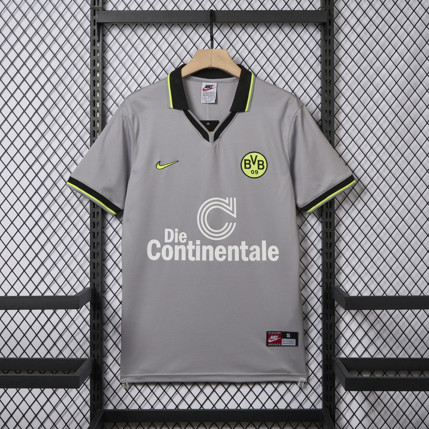 foot-Retro Dortmund 1997-98 Away Jersey