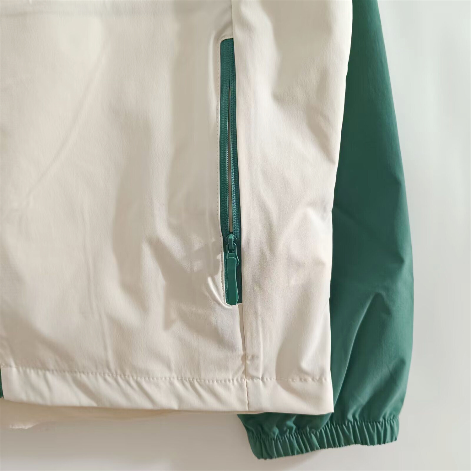 Unitedfootballkit.com | Palmeiras 25-26 Training Windbreaker Jacket - Grey With Green -Customize Name, Number and Patch | Worldwide Shipping