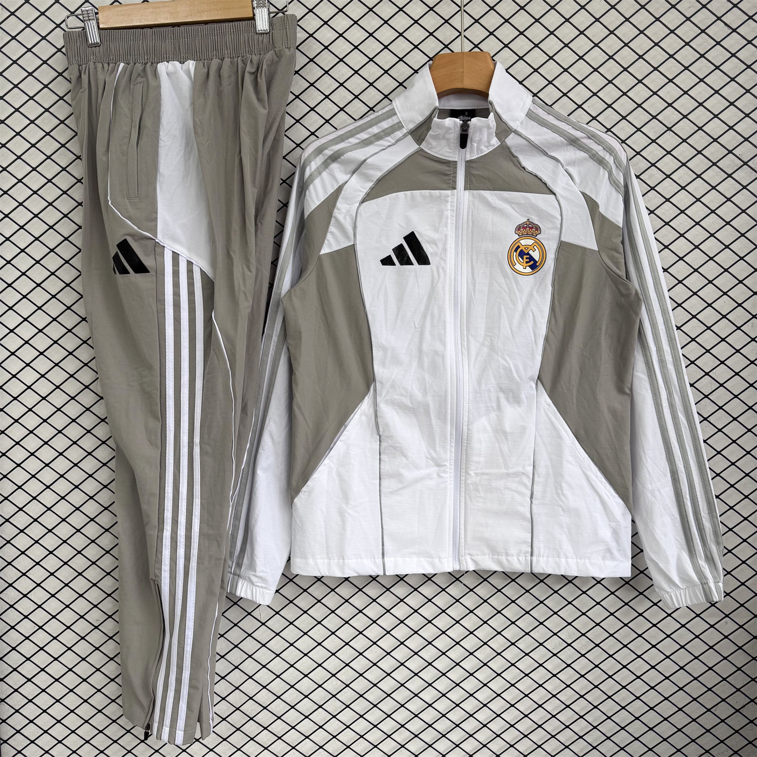 Unitedfootballkit.com | Real Madrid 25-26 Windbreaker Training Set - White With Grey Top and Grey Pants -Customize Name, Number and Patch | Worldwide Shipping