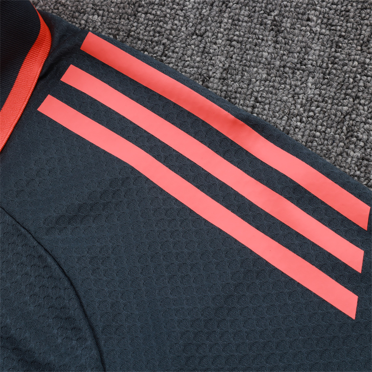 foot-Bayern Munich 25-26 POLO Short-Sleeve Training Set - Deep Grey Top and Pants with Orange Badge