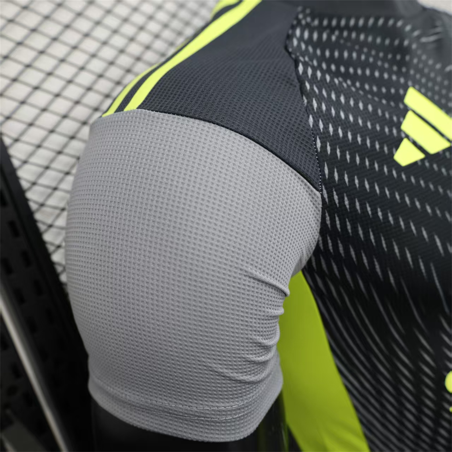 foot-Manchester United 25-26 Black Grey Goalkeeper Jersey - Player Version