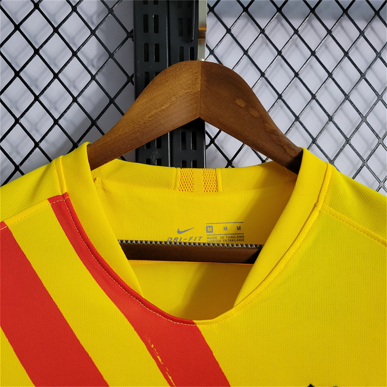 foot-Retro Barcelona 19-20 Fourth Jersey