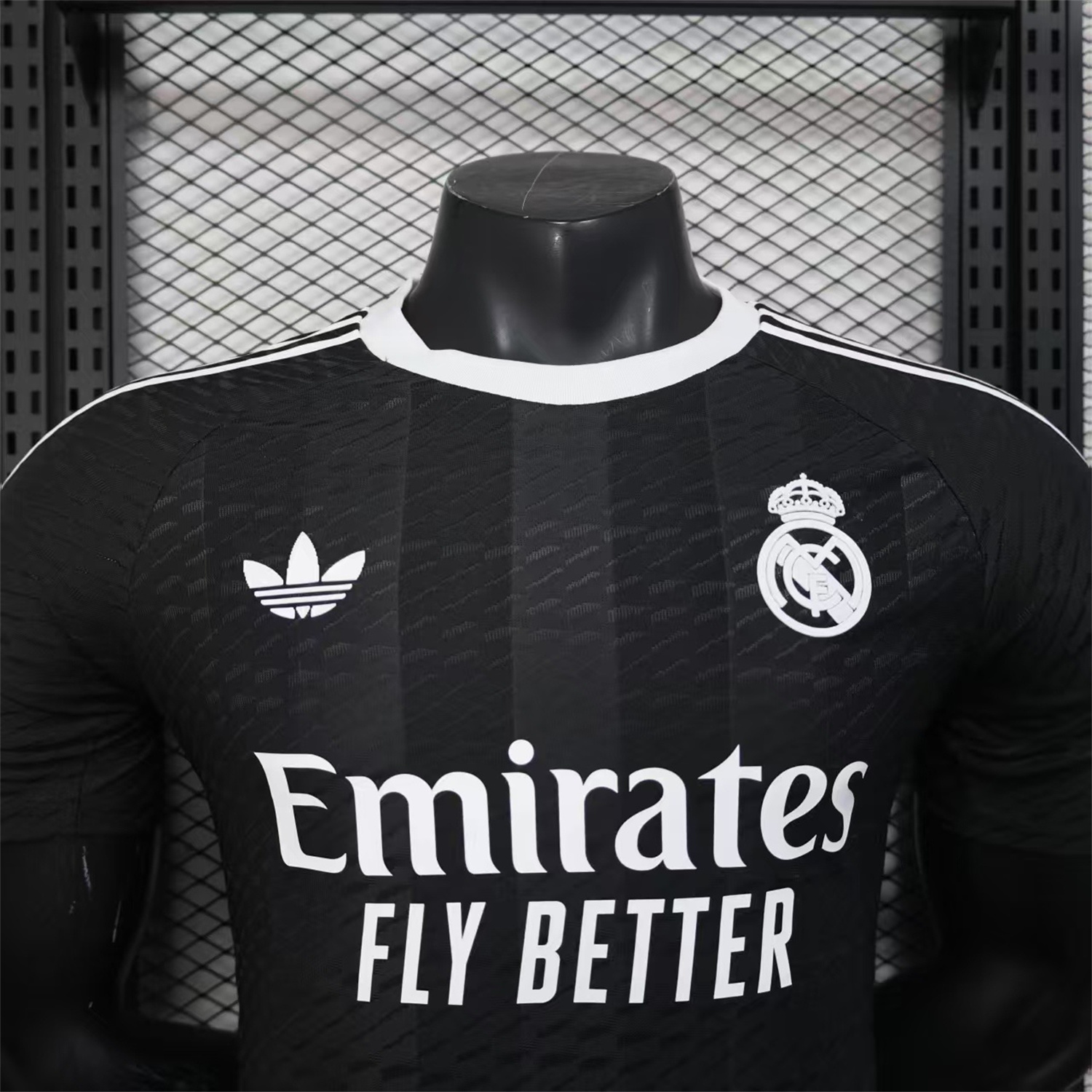 foot-Real Madrid 25-26 Black Terrace Goalkeeper Jersey - Player Version