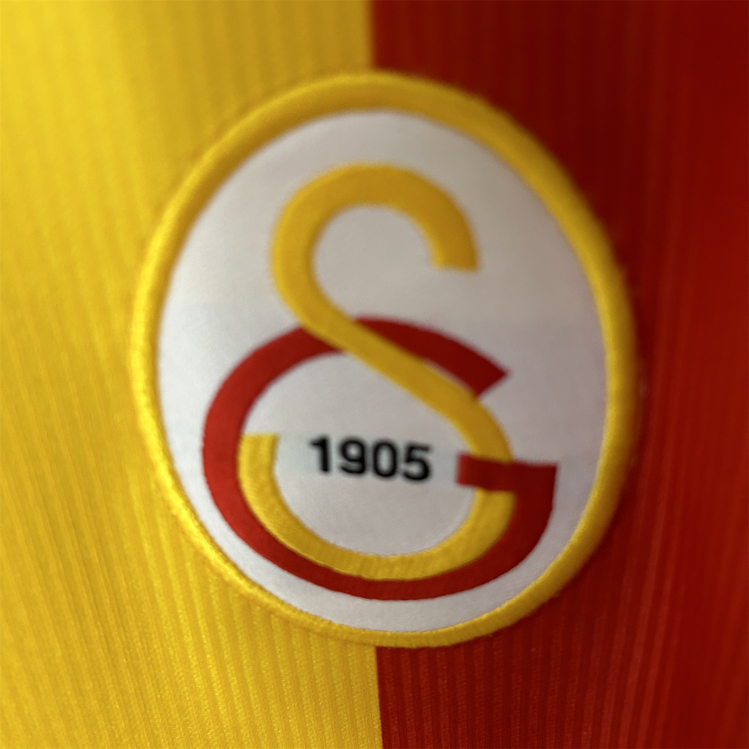 foot-Retro Galatasaray 1999-00 Home Jersey