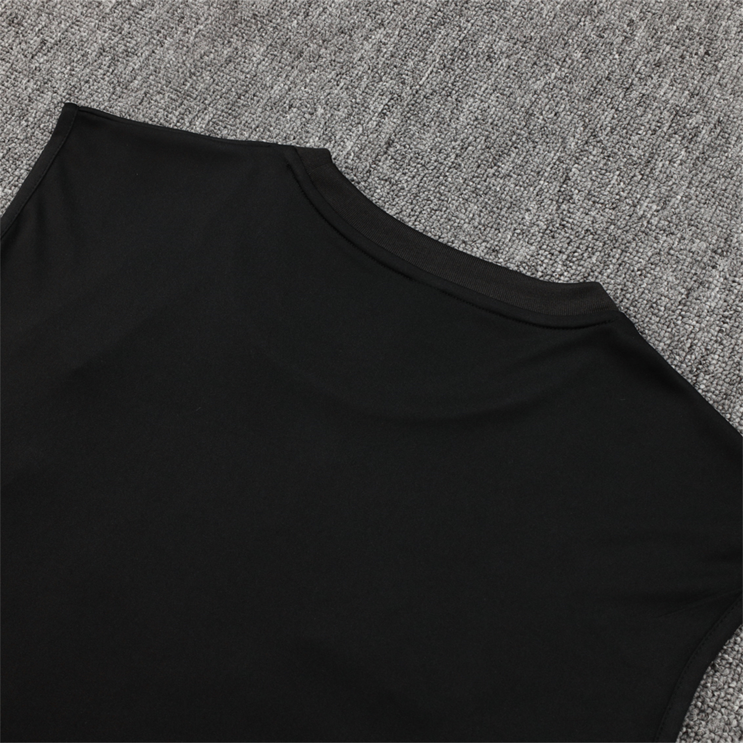 foot-Liver.pool 25-26 Vest Training Set - Black Vest & Black Shorts