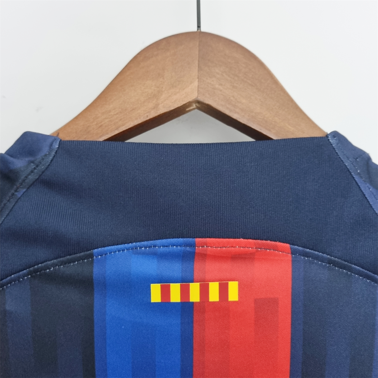 foot-Retro Barcelona 22-23 Home Jersey