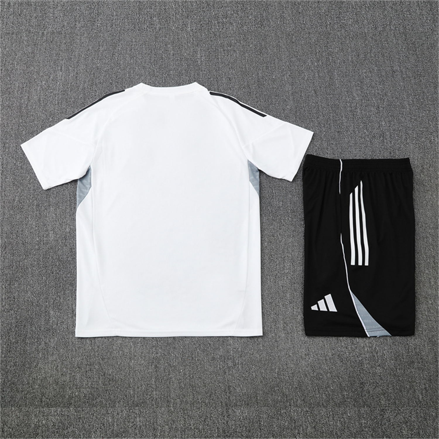 foot-INT M.A.M 25-26 Short-Sleeve Training Set - White Top and Black Shorts