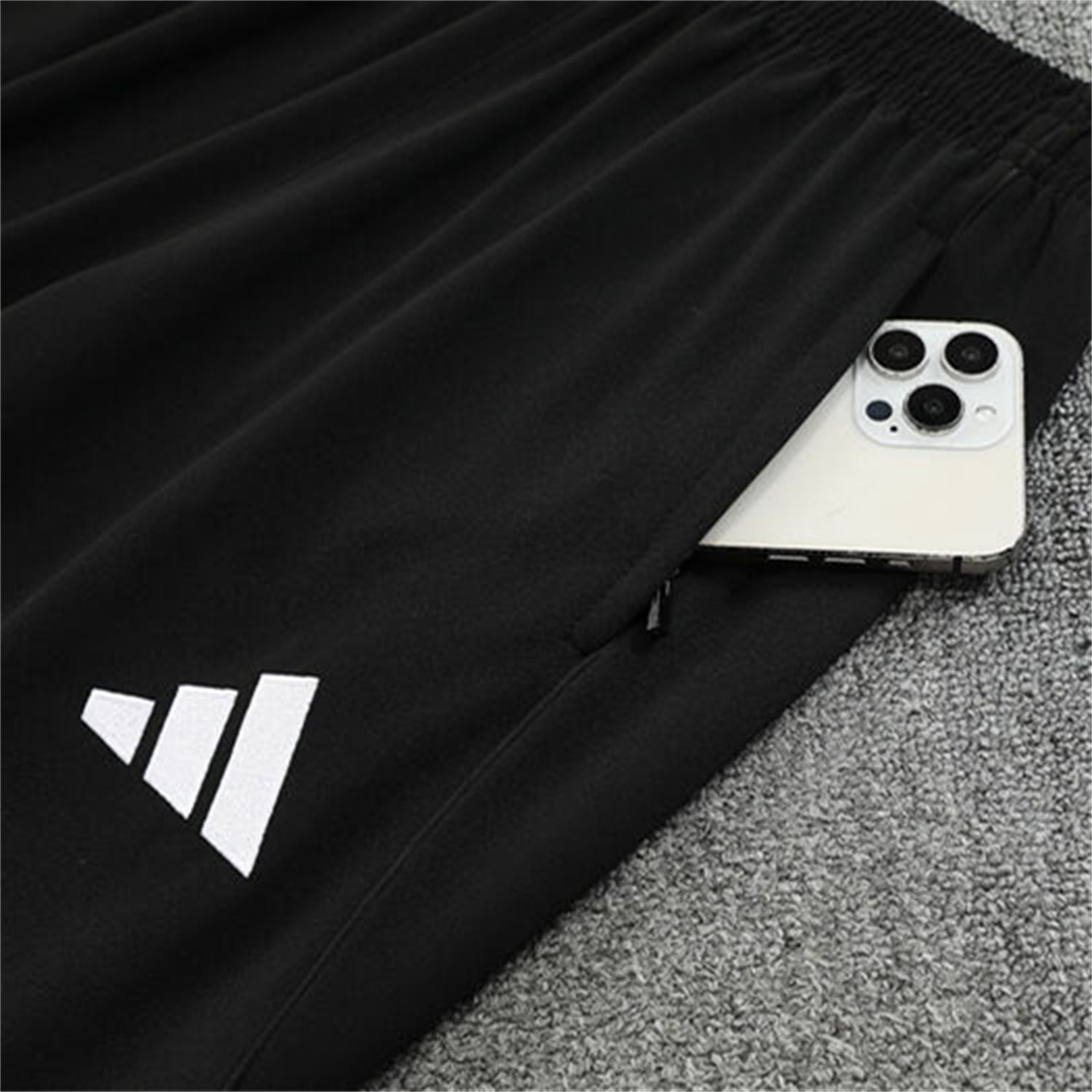 foot-Manchester United 25-26 Long Sleeve Training Set - White Top & Black Pants