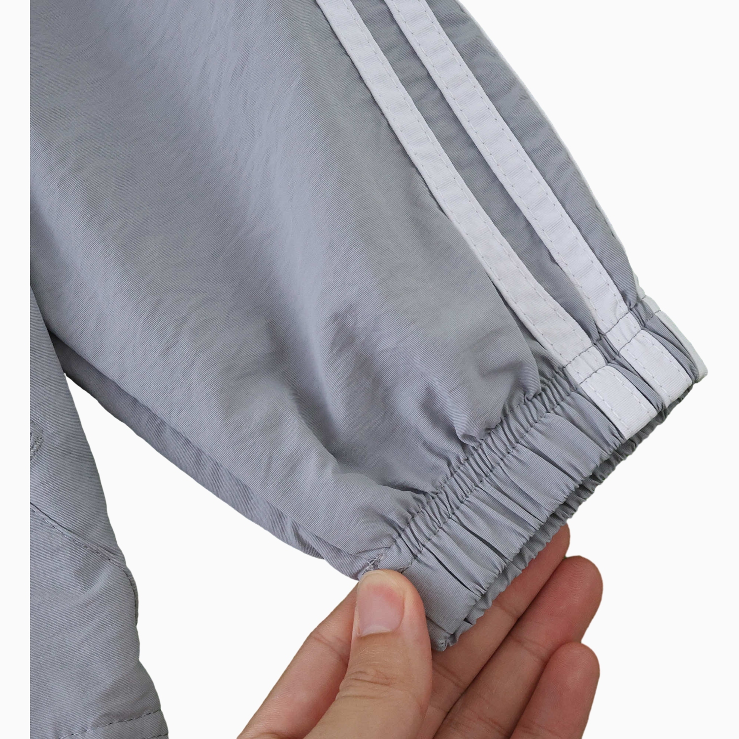 foot-Bayern Munich 25-26 Grey Throwback Windbreaker Jacket - Grey