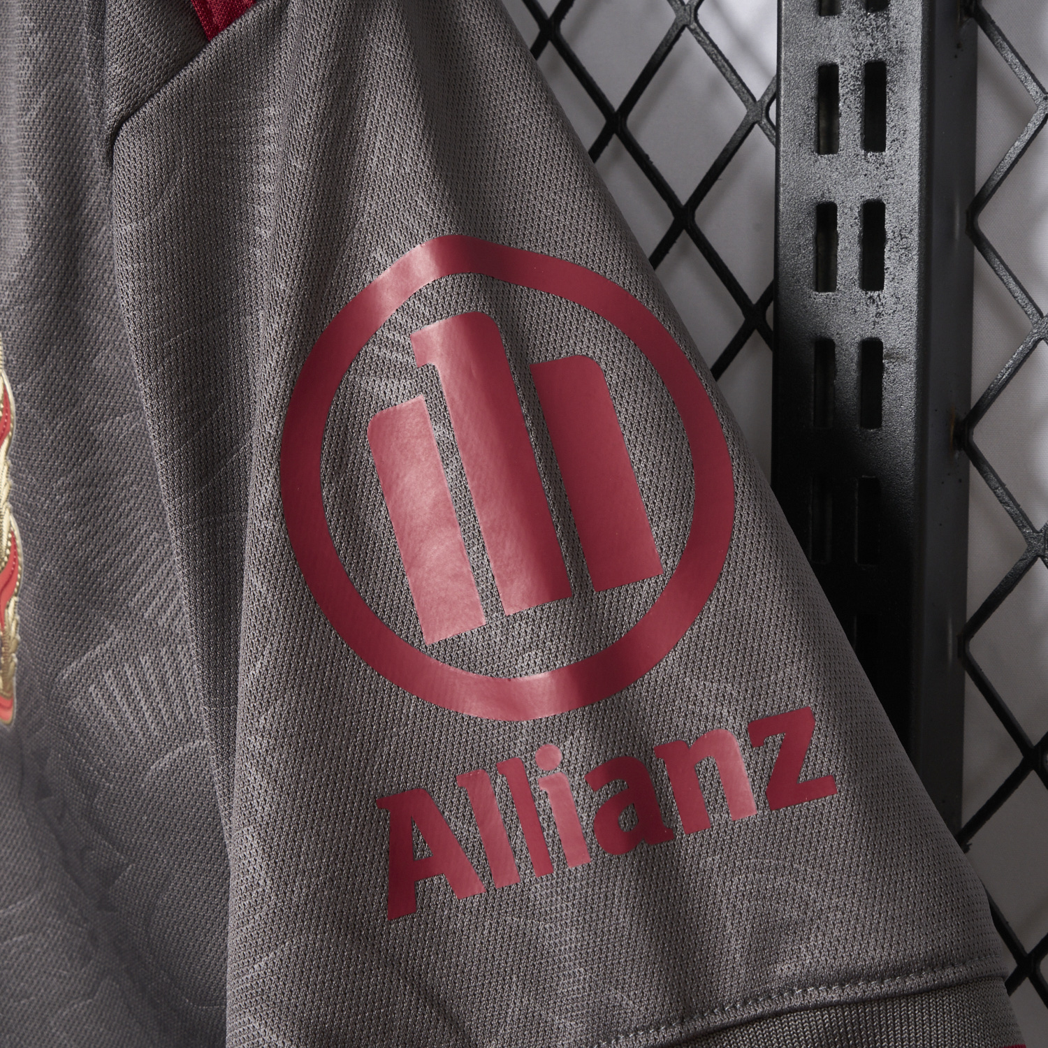 foot-Bayern Munich 2025 Grey 125th Anniversary Jersey - Fans Version