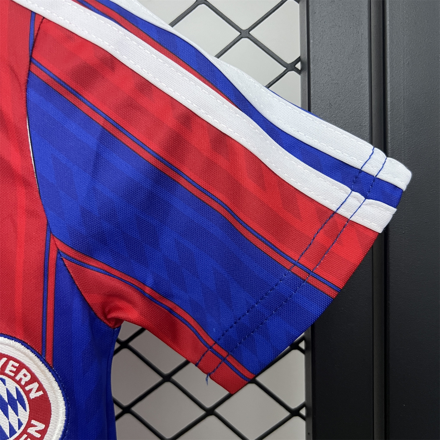 foot-Retro Bayern Munich 1995-97 Home Kids Kit