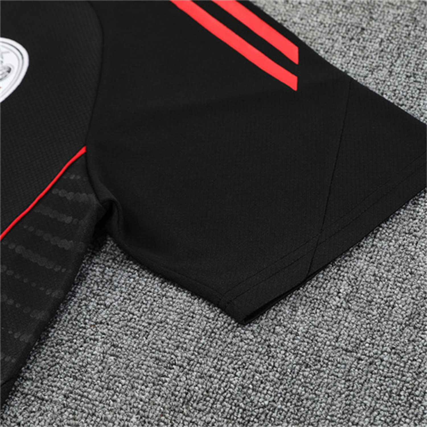 foot-Ajax 25-26 Short-Sleeve Training Set - Black Top and Black Shorts