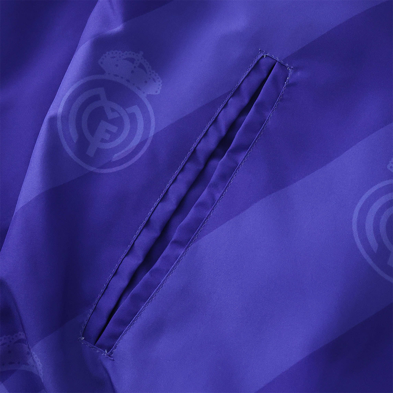 foot-Retro Real Madrid 1995-96 Home & Away Double Sided Reversible Windbreaker - White & Purple