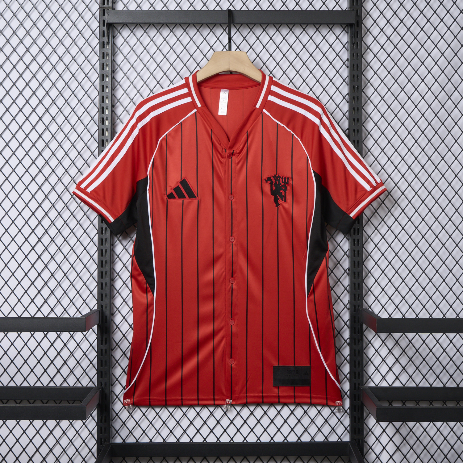 foot-Manchester United 25-26 Red Baseball Jersey with Black Stripes