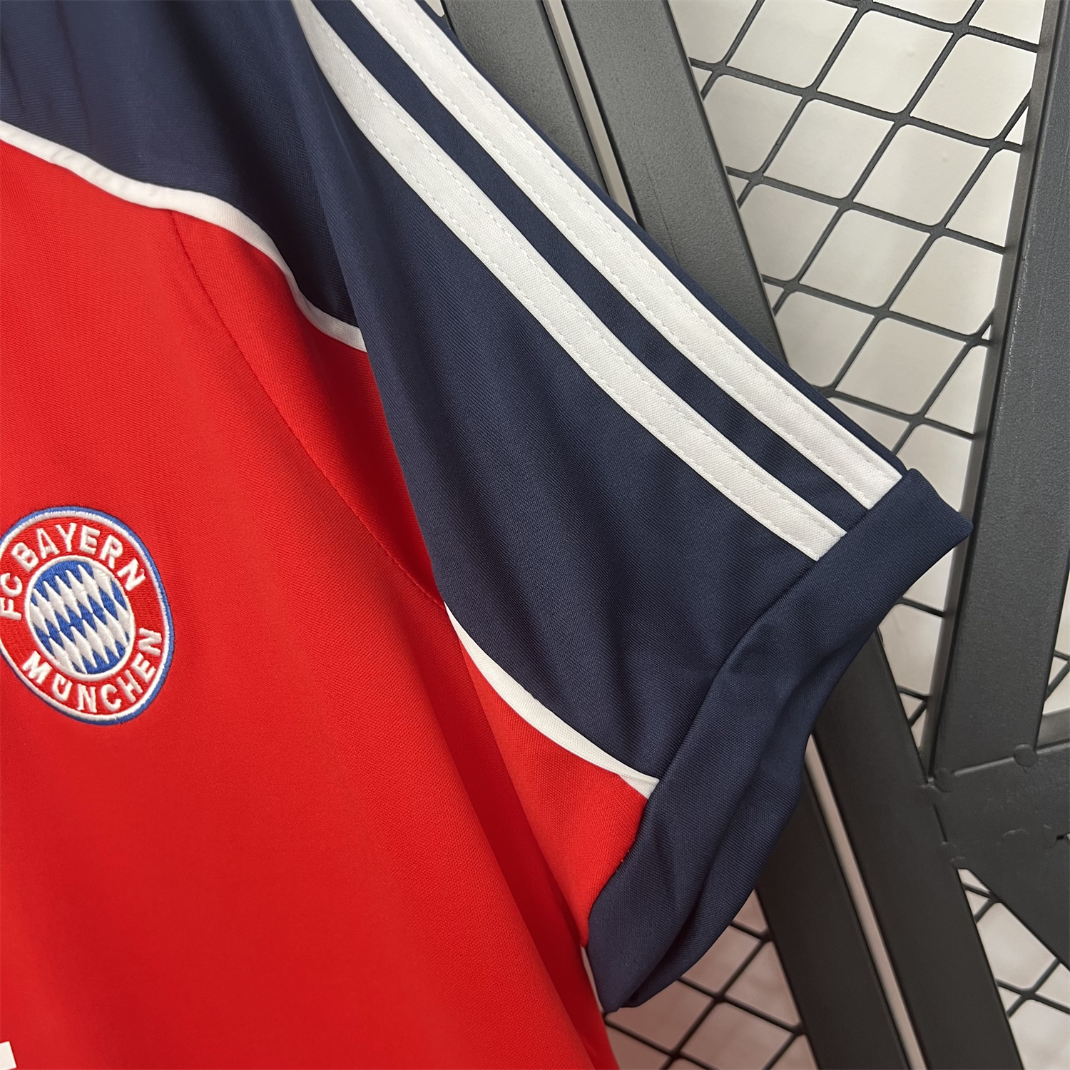 foot-Retro Bayern Munich 2000-01 Home Jersey