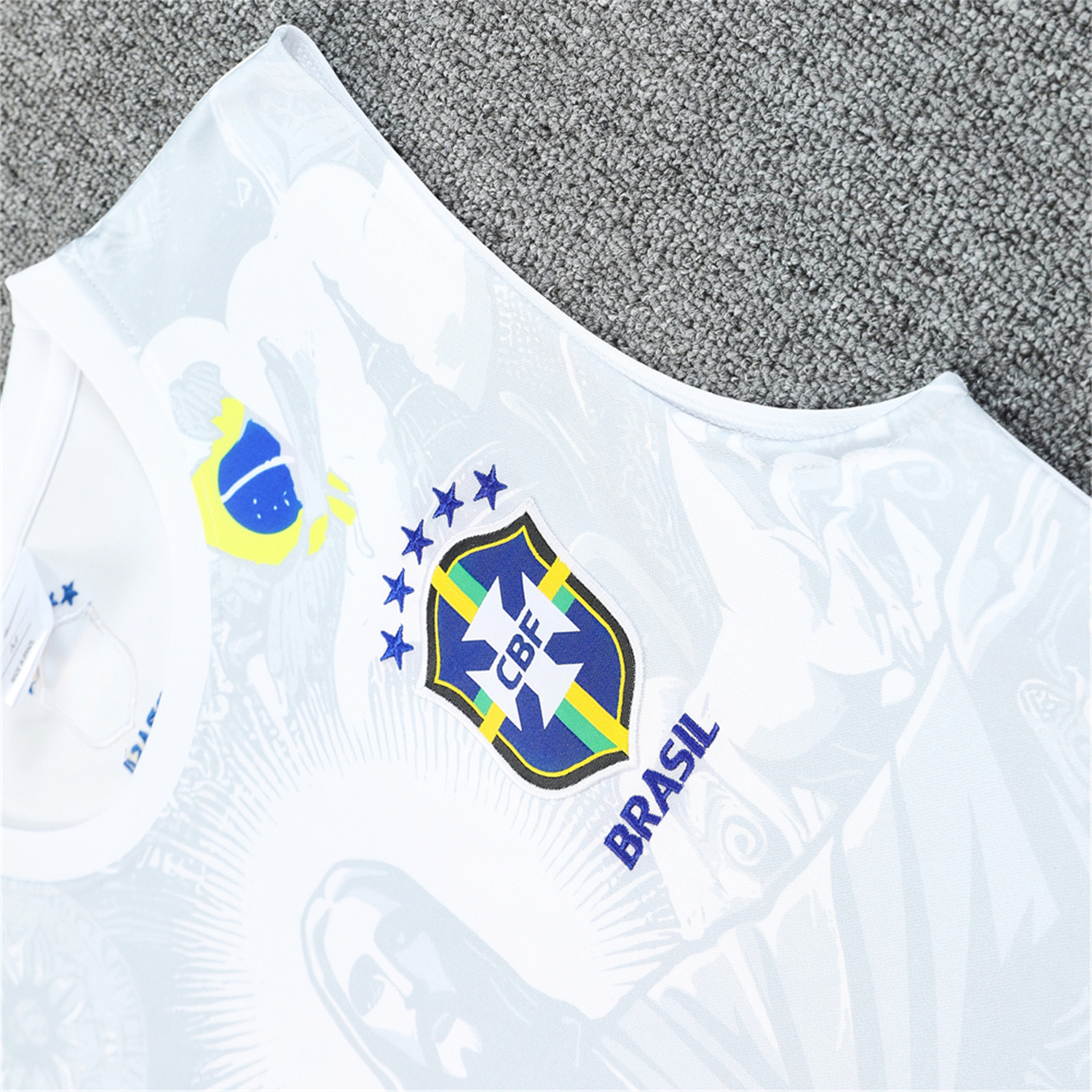 foot-Brazil 25-26 White Jesus Statue Vest Training Set - White Vest & Black Shorts