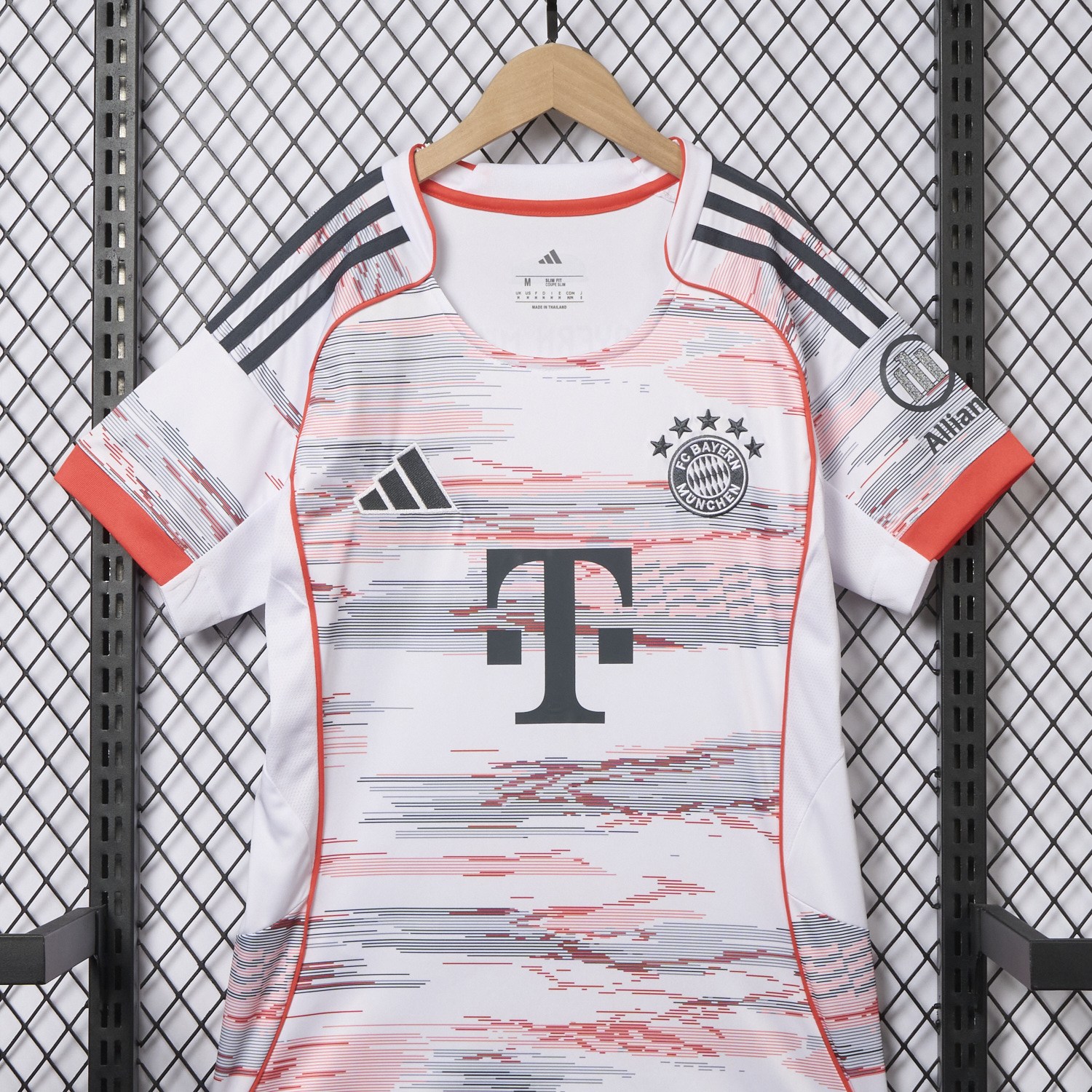 foot-Women's Bayern Munich 25-26 Away Jersey
