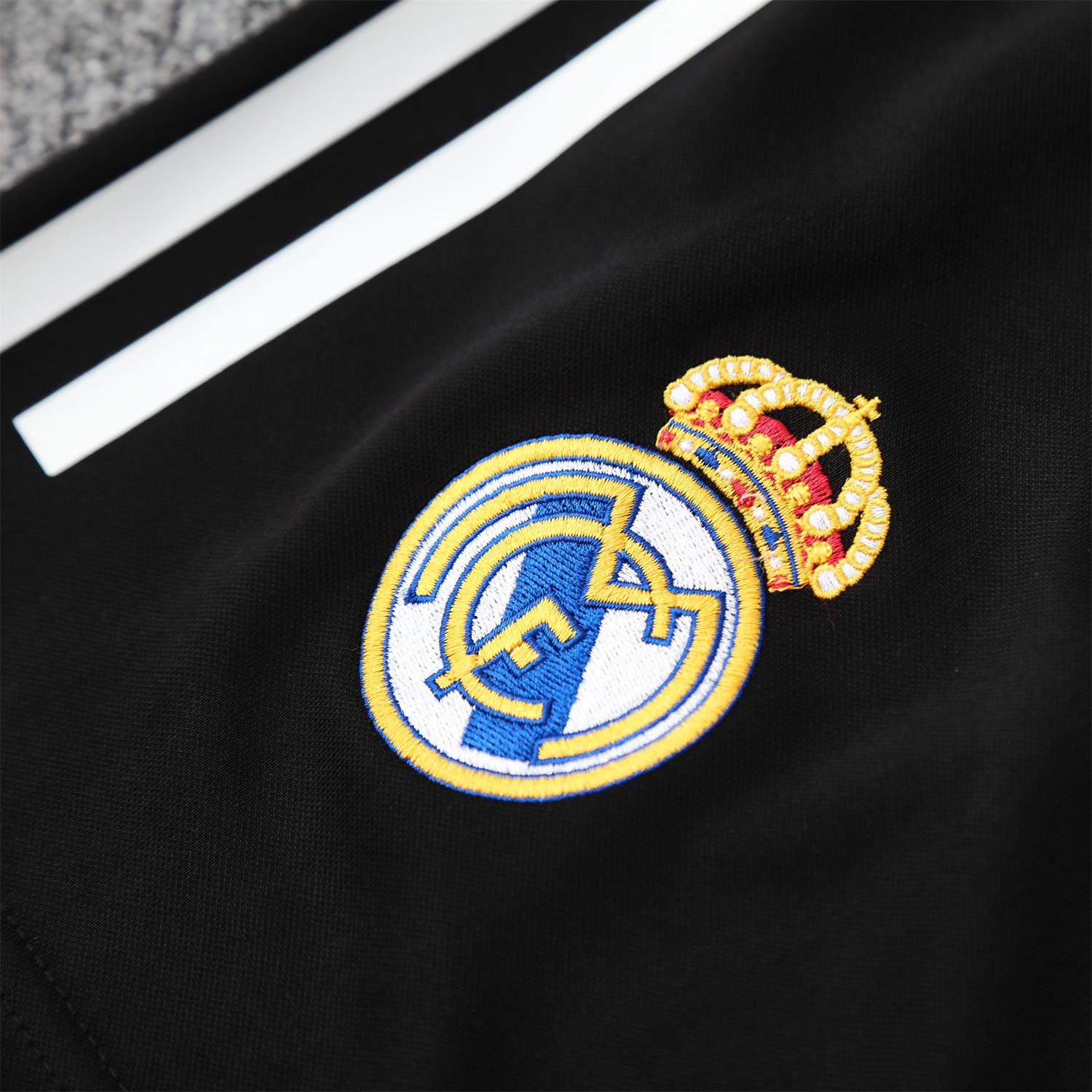 foot-Real Madrid 25-26 Short-Sleeve Training Set - Green-Black Dragon Top & Black-White Shorts