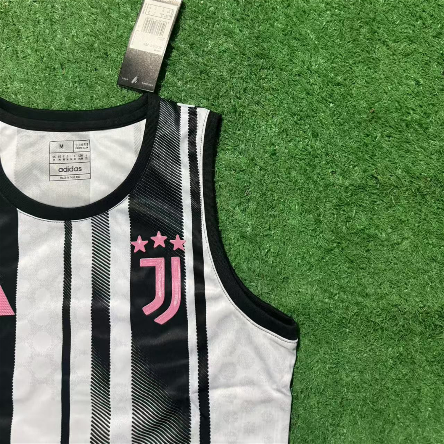 foot-Women's Juventus 25-26 Home Black And White Yoga Vest
