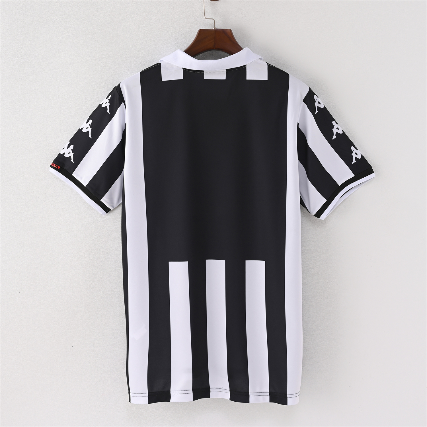 foot-Retro Juventus 1999-00 Home Jersey