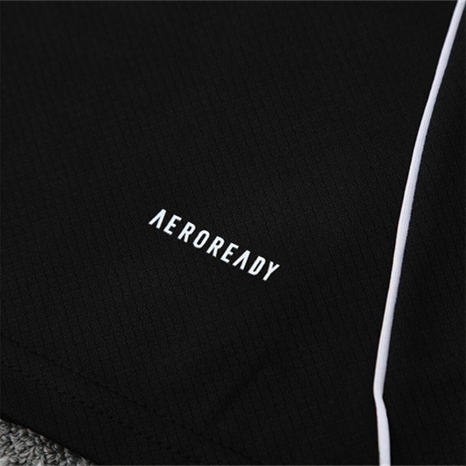 foot-INT M.A.M 25-26 Kids Short-Sleeve Training Set - Black Top and Shorts