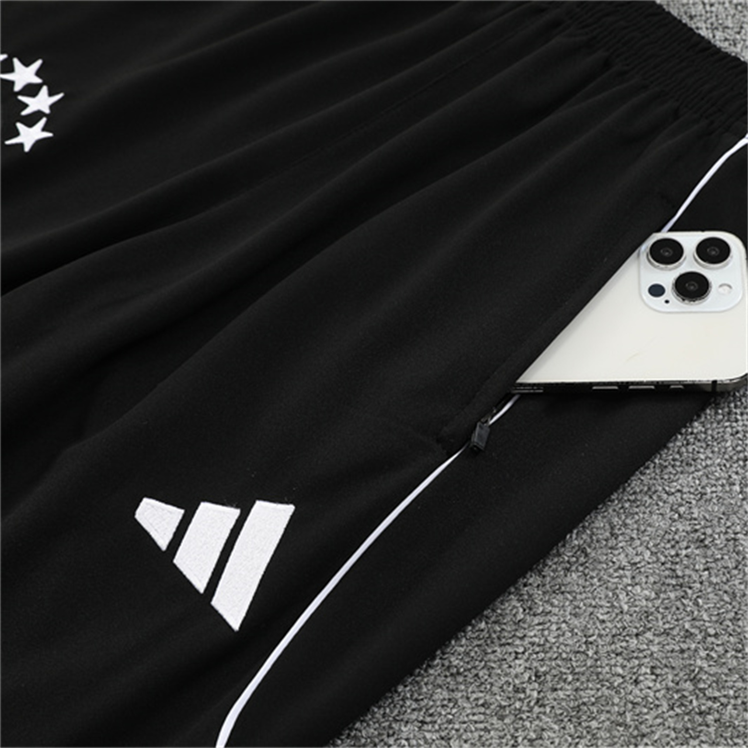 foot-Germany 25-26 Kids Long Sleeve Training Set - White Top and Black Pants