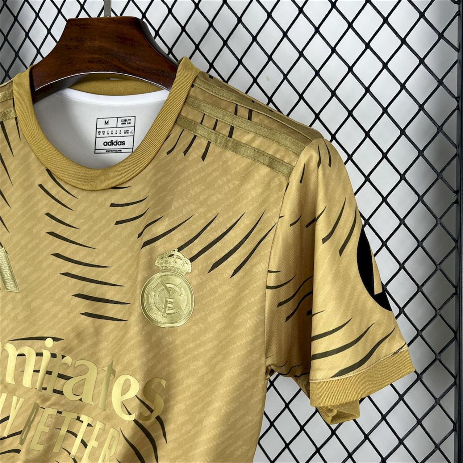 foot-Real Madrid 25-26 Gold Swirl Training Jersey - Fans Version