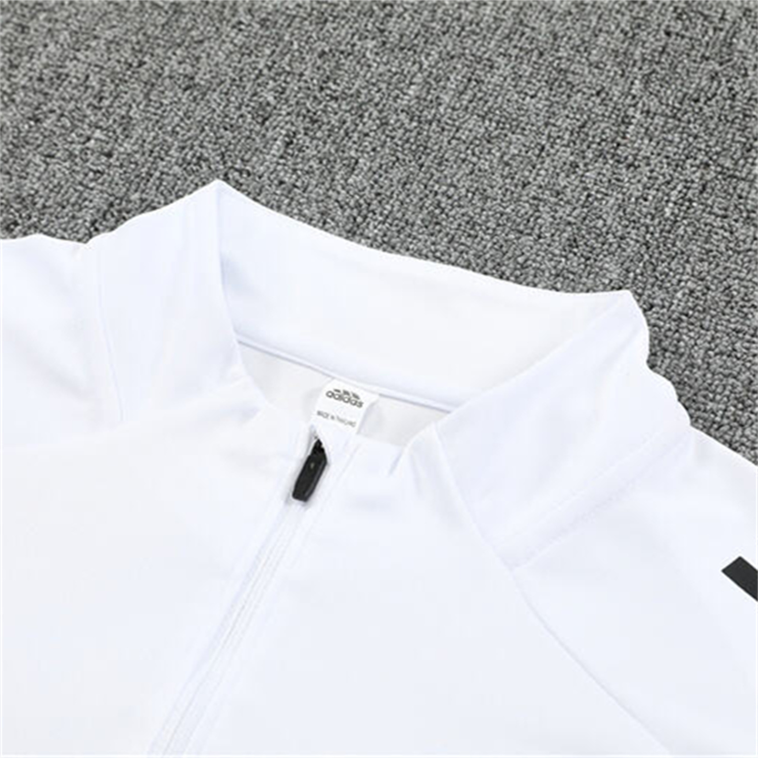 foot-Manchester United 25-26 Long Sleeve Training Set - White Top & Black Pants