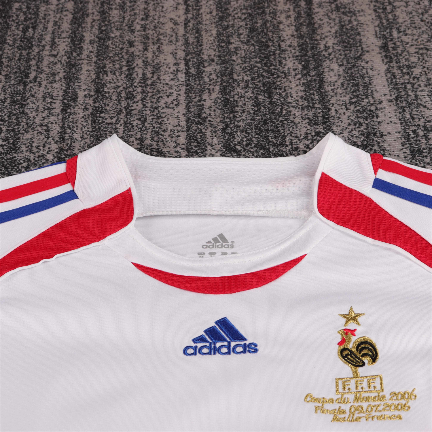 GlobeJersey-Retro France 2006 Away Kids Kit