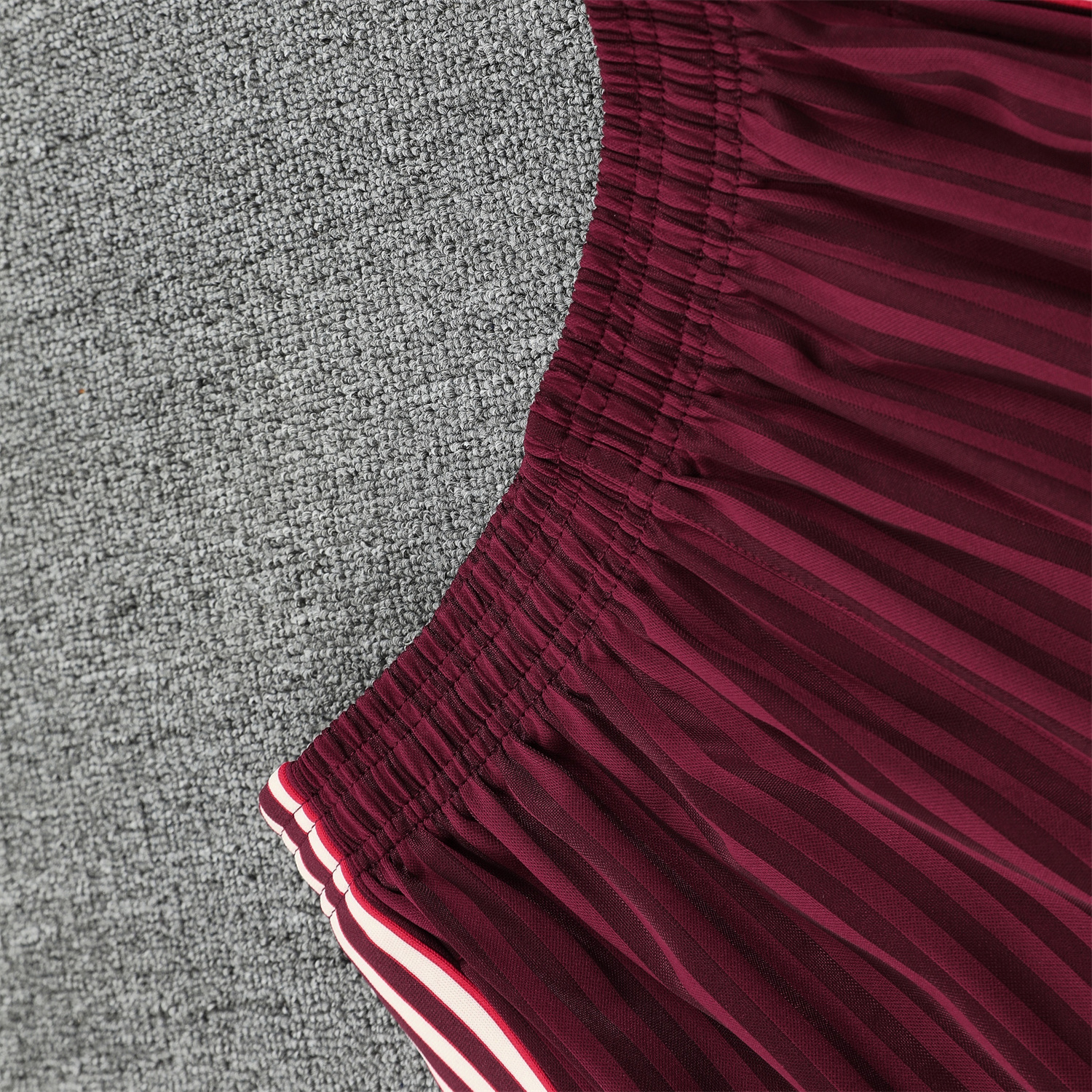 foot-Bayern Munich 25-26 Short-Sleeve Training Set - Wine Red Lines Top & Wine Red Lines Shorts