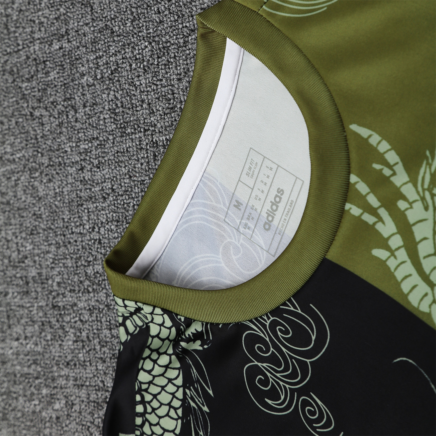 foot-Real Madrid 25-26 Short-Sleeve Training Set - Green-Black Dragon Top & Black-White Shorts