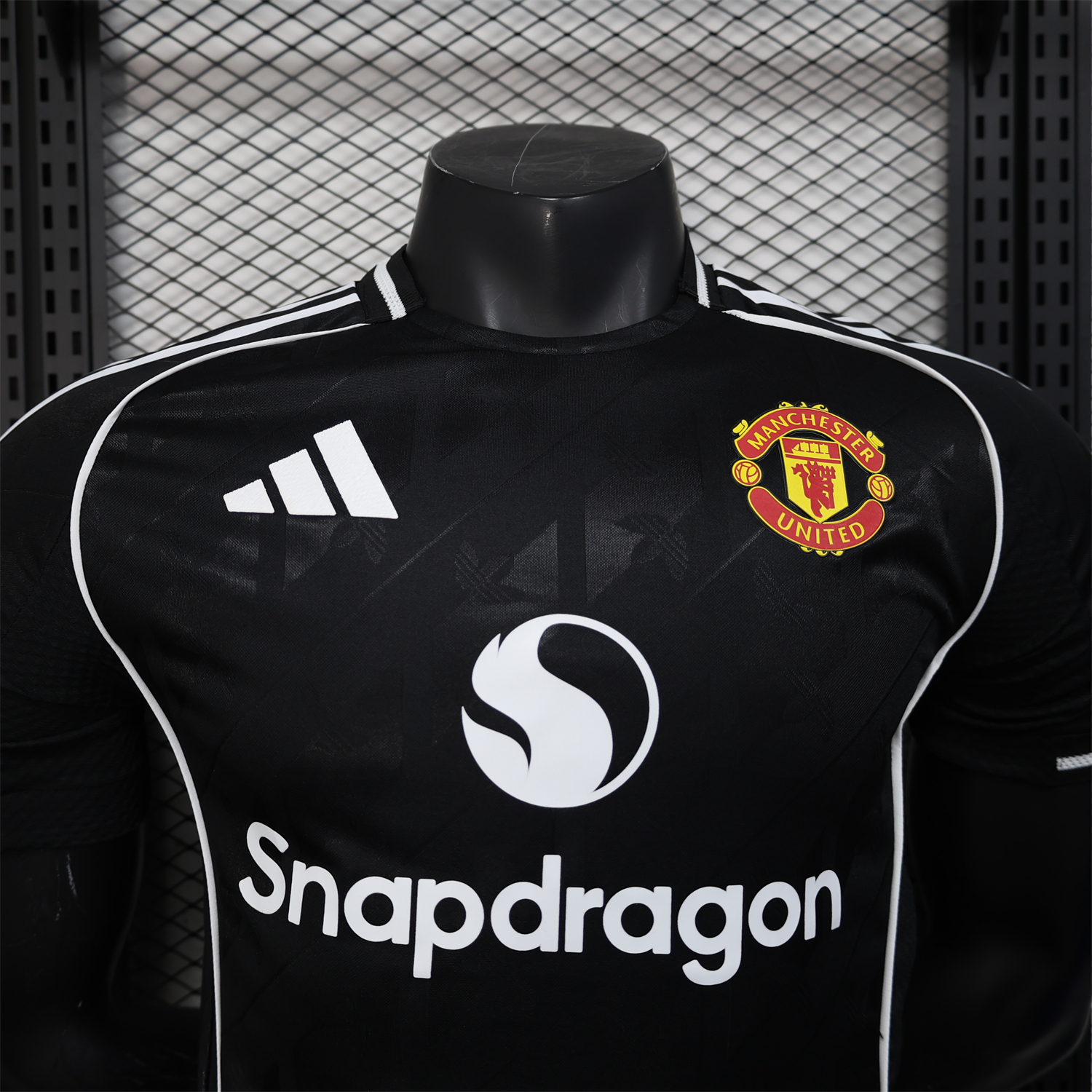 foot-Manchester United 25-26 Black Training Jersey - Player Version