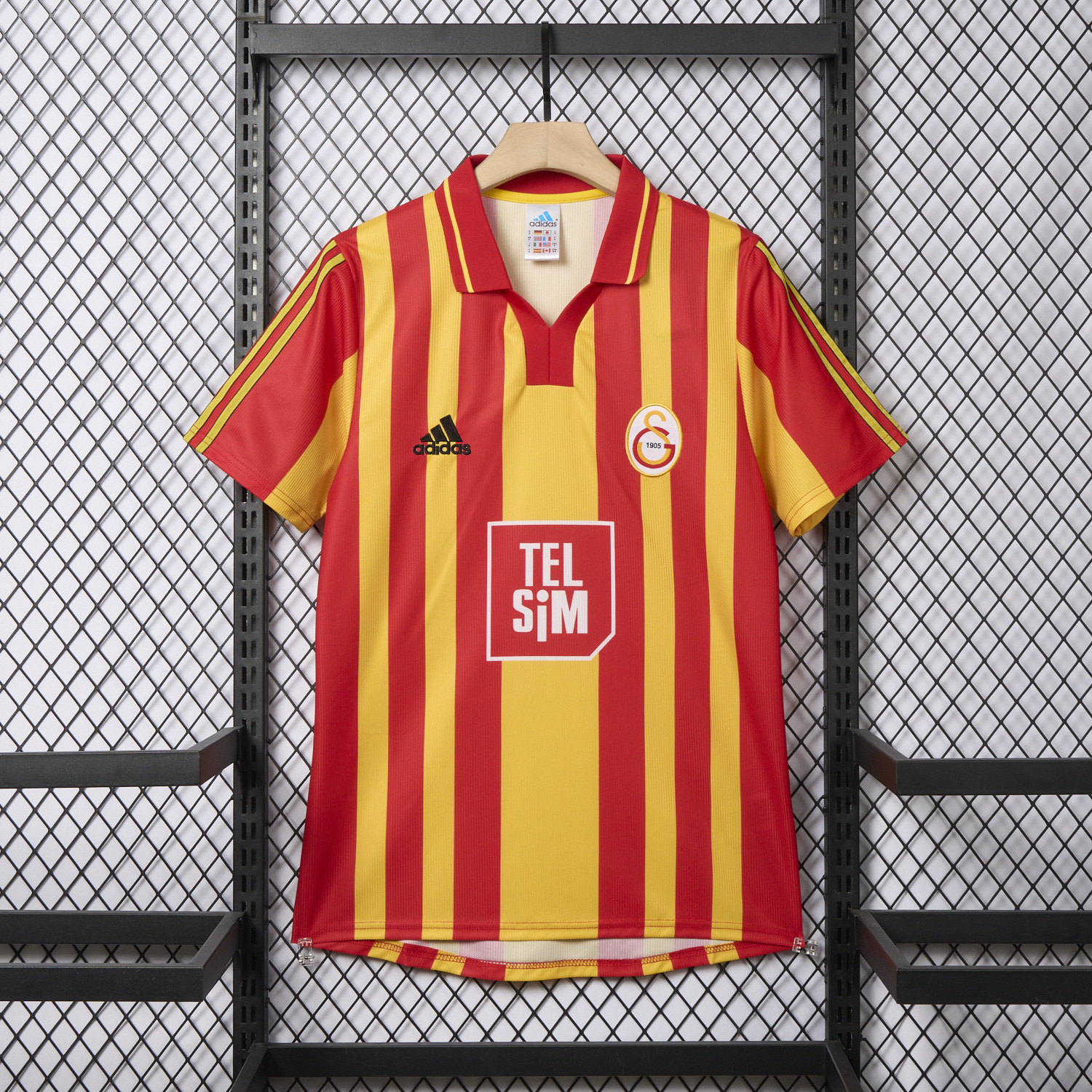 foot-Retro Galatasaray 2000-01 Home Jersey
