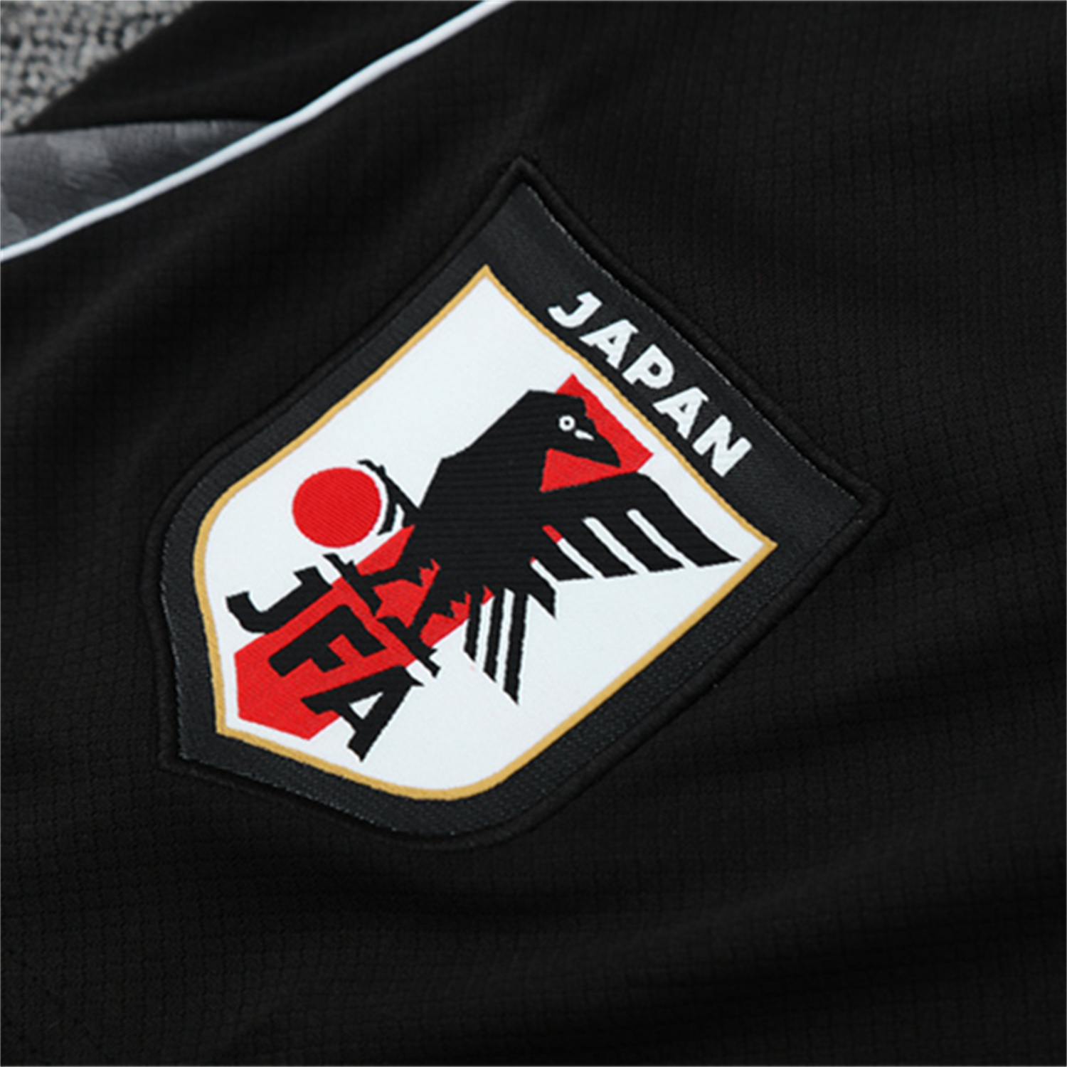 foot-Japan 25-26 Kids Short-Sleeve Training Set - Light Blue Top and Black Shorts