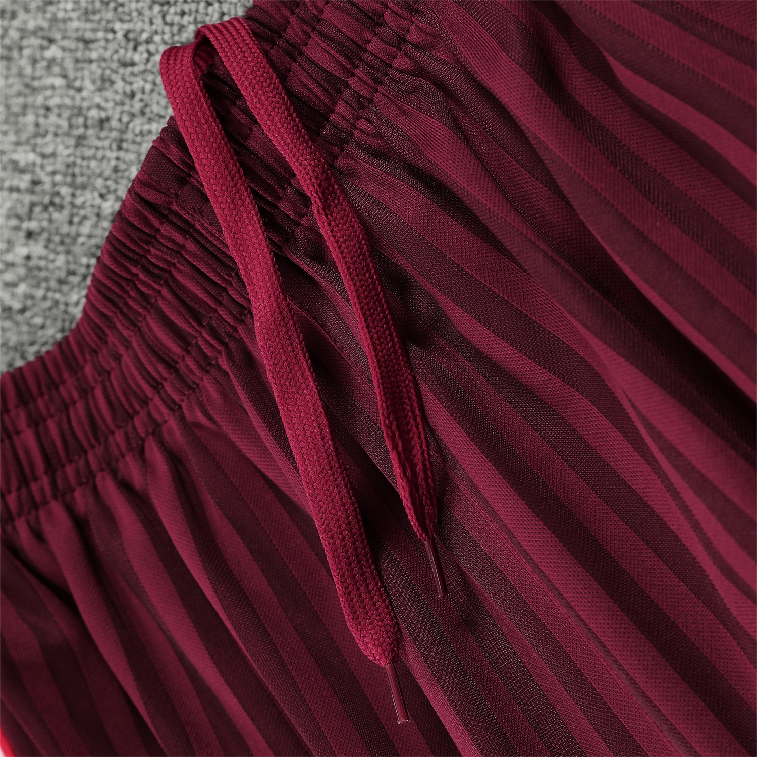 foot-Bayern Munich 25-26 Vest Training Set - Wine Red Lines Vest & Wine Red Lines Shorts