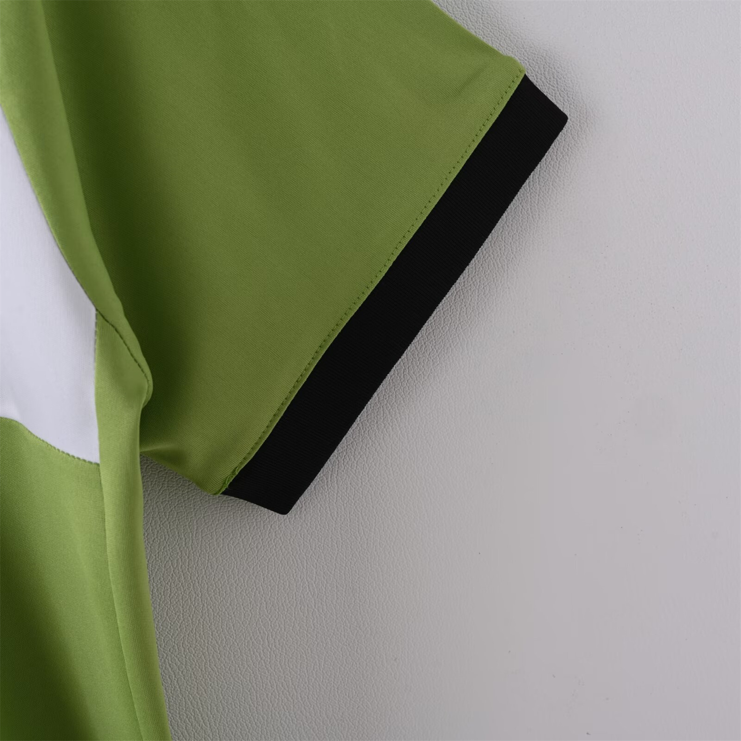 foot-Retro Juventus 2017-18 Third Jersey