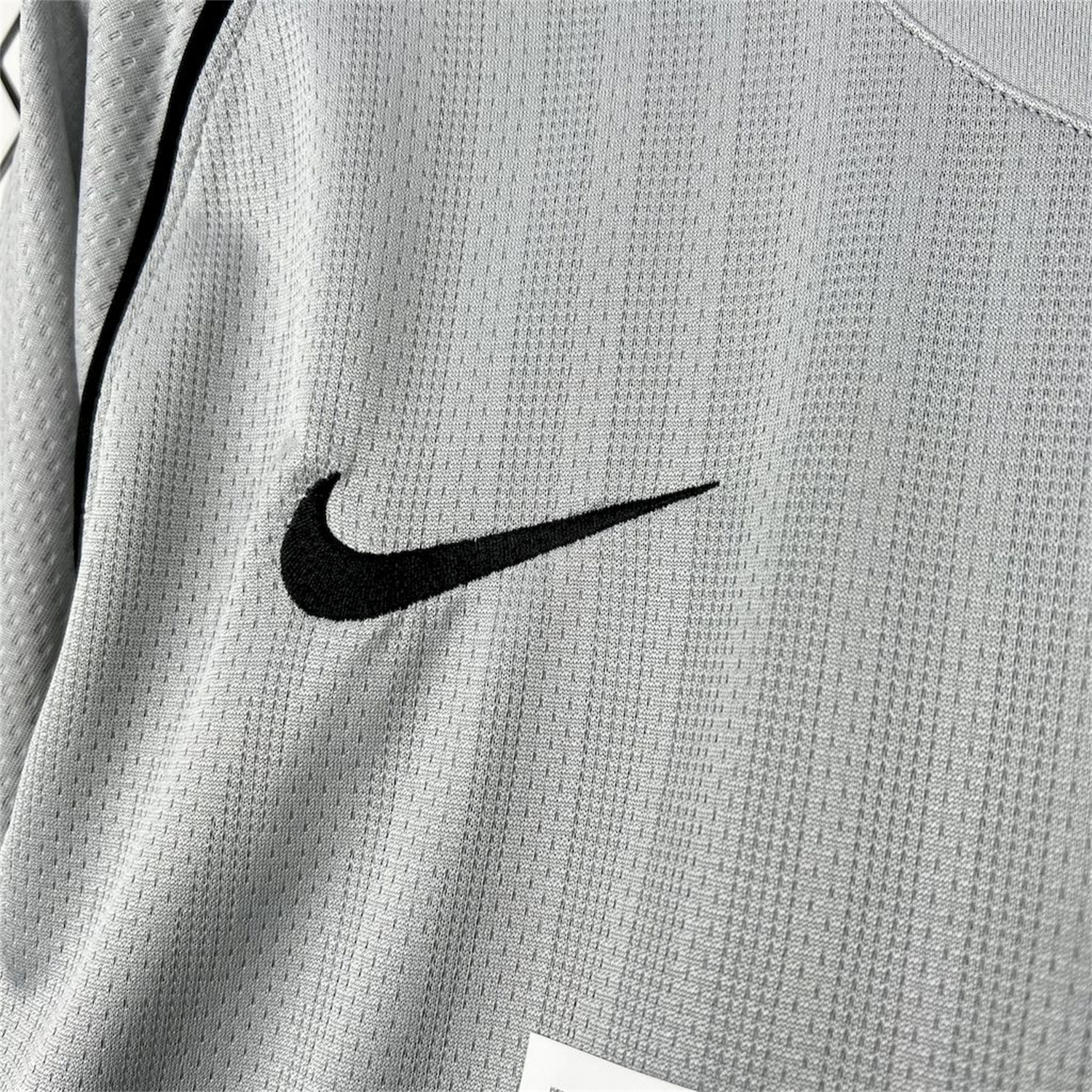 foot-Retro Manchester United 2007-08 Grey Goalkeeper Jersey