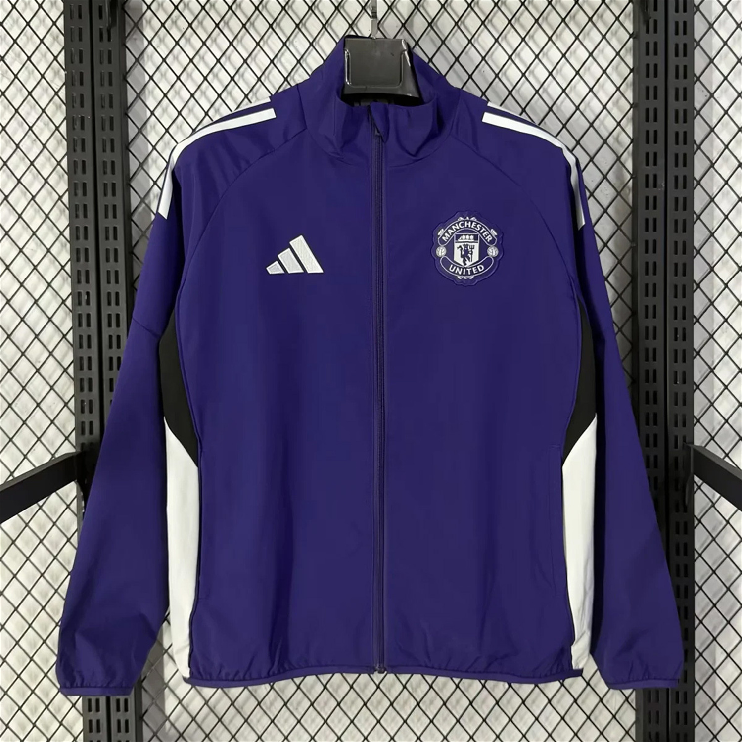 Unitedfootballkit.com | Manchester United 25-26 Training Windbreaker Jacket - Purple -Customize Name, Number and Patch | Worldwide Shipping