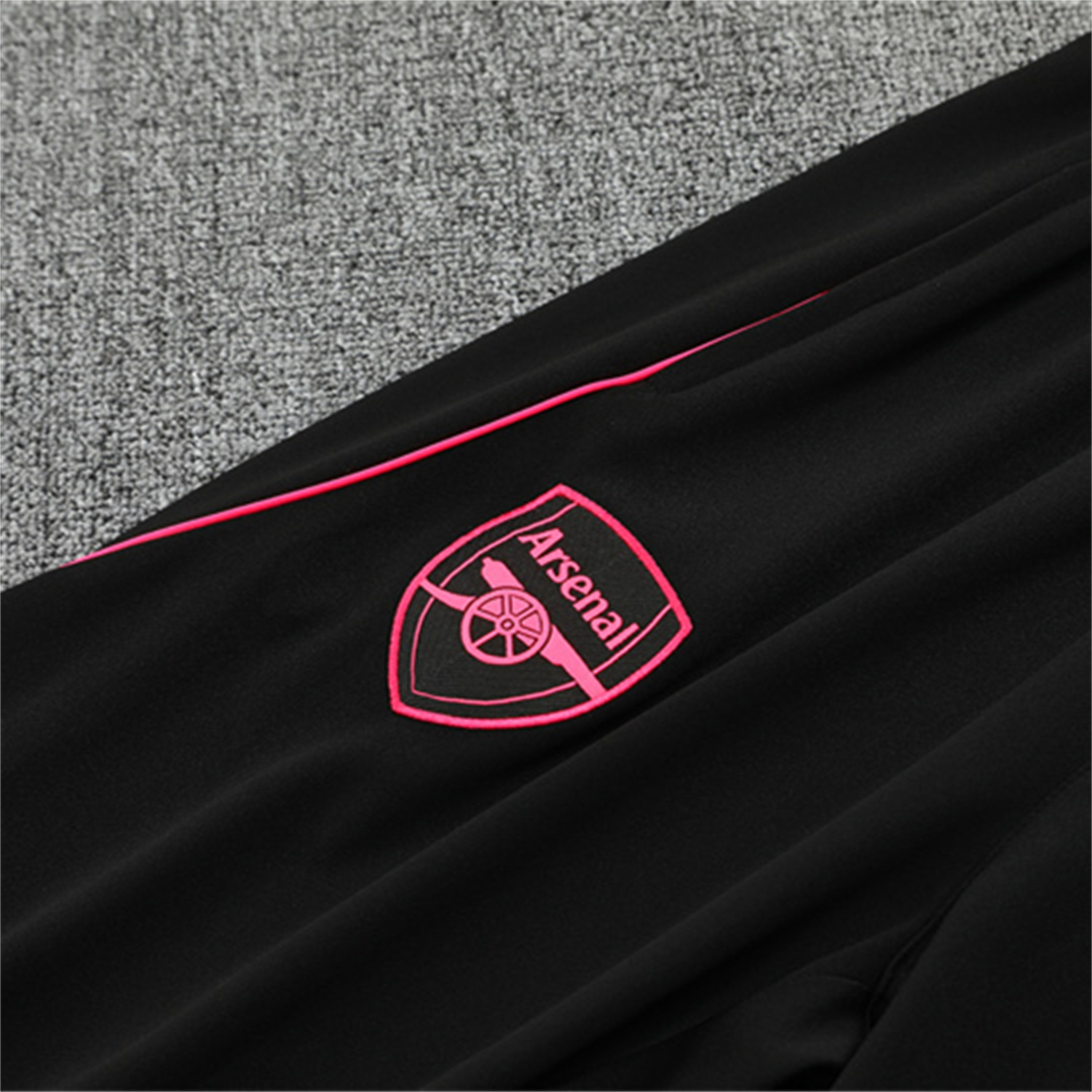 foot-Arsenal 25-26 Long Sleeve Training Set - Pink Logo Black Top & Black Pants