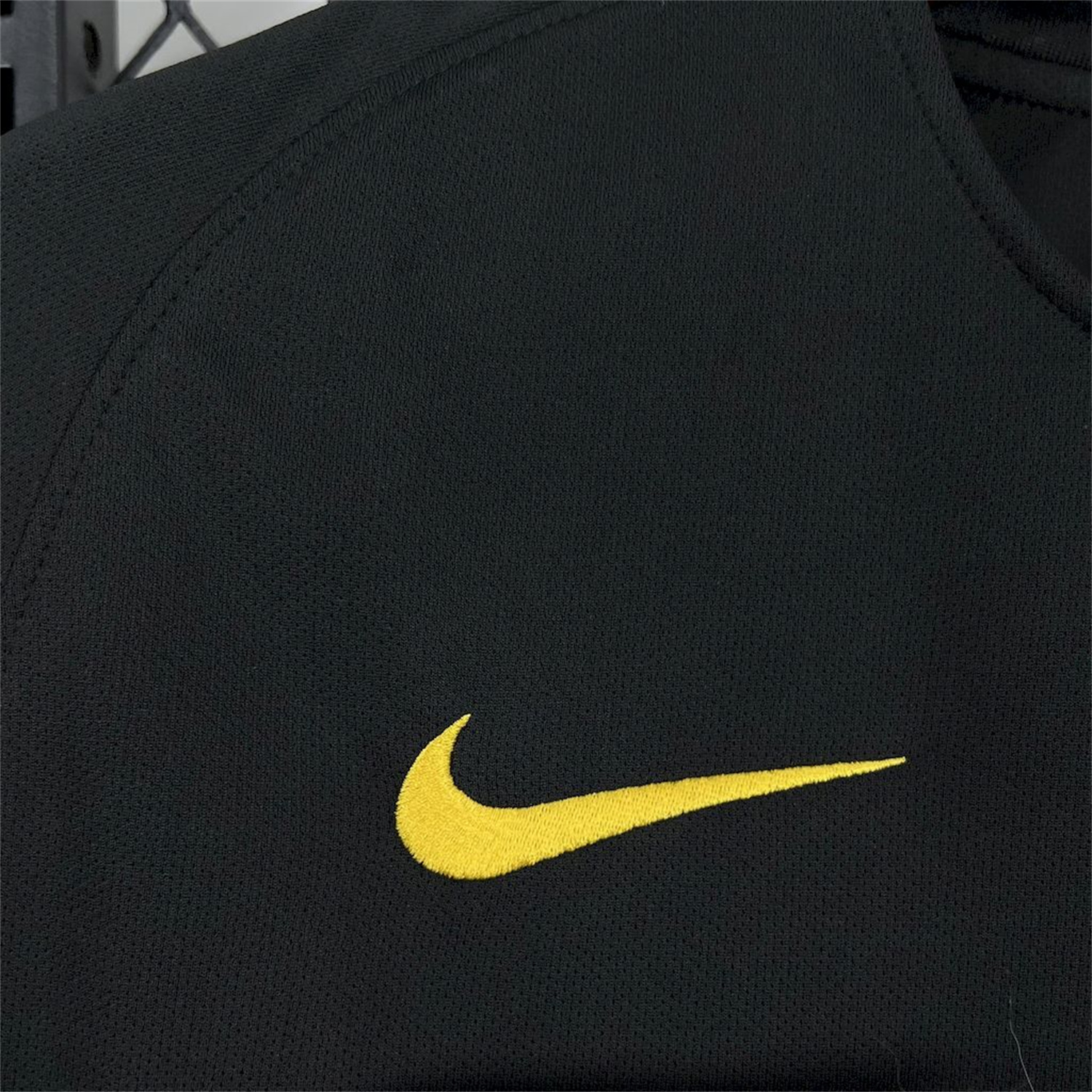 foot-Retro Atletico Madrid 2016-17 Away Jersey