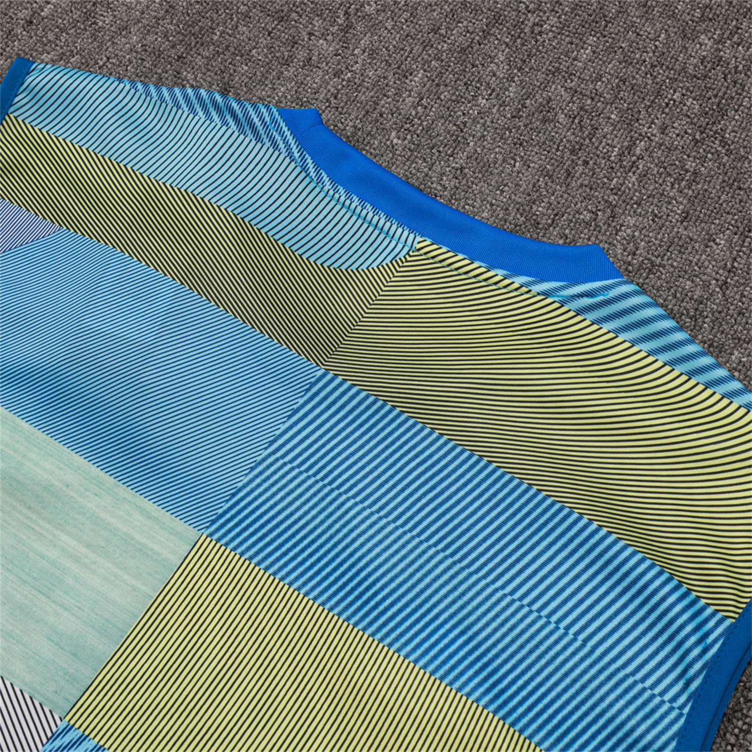 foot-Real Madrid 25-26 Vest Training Set - Blue-Gray Camouflage Vest and Black Shorts