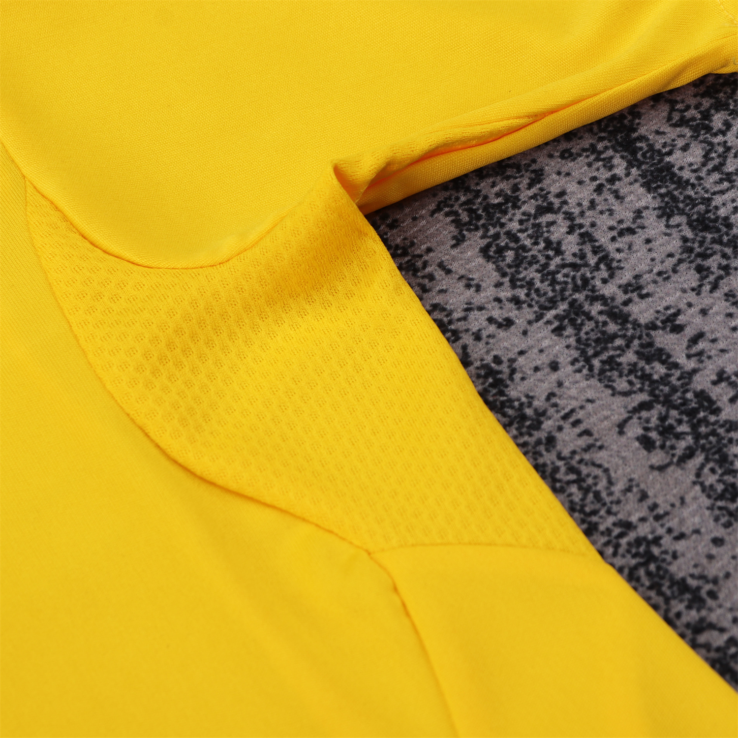 GlobeJersey-Retro Real Madrid 2011-12 Yellow Goalkeeper Kids Kit