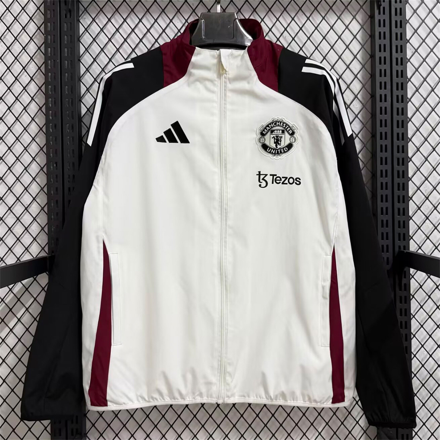 Unitedfootballkit.com | Manchester United 25-26 Training Windbreaker Jacket - White With Black -Customize Name, Number and Patch | Worldwide Shipping