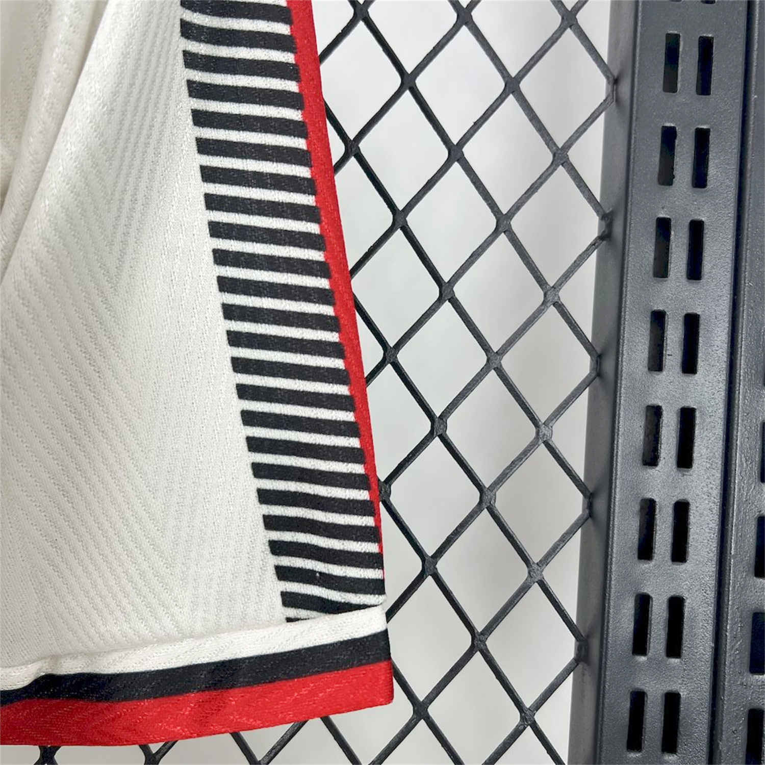 foot-Retro AC Milan 1997-98 Away Jersey