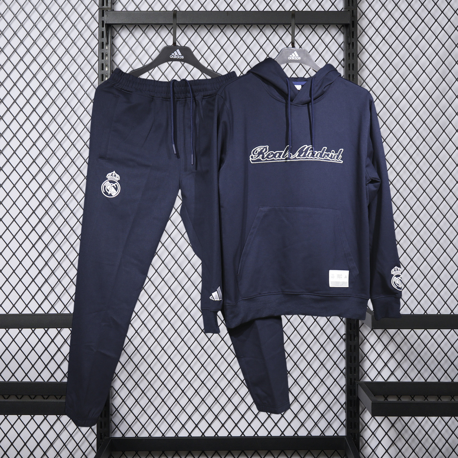 foot-Real Madrid 25-26 Pure Color Training Hoodie Set - Deep Blue Hoodie and Deep Blue Pants