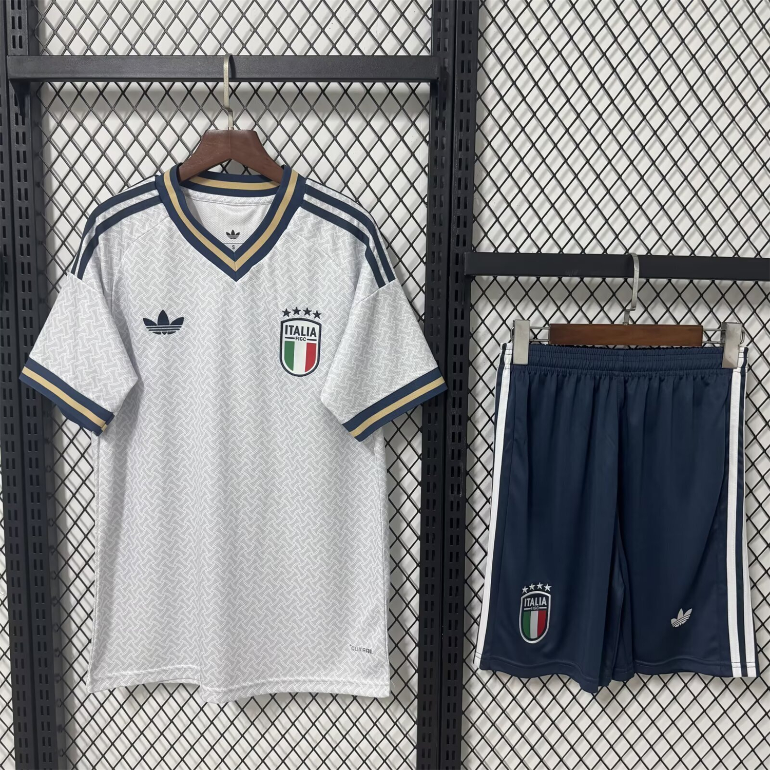 Unitedfootballkit.com | Italy 2026 Away Kids Kit -Customize Name, Number and Patch | Worldwide Shipping