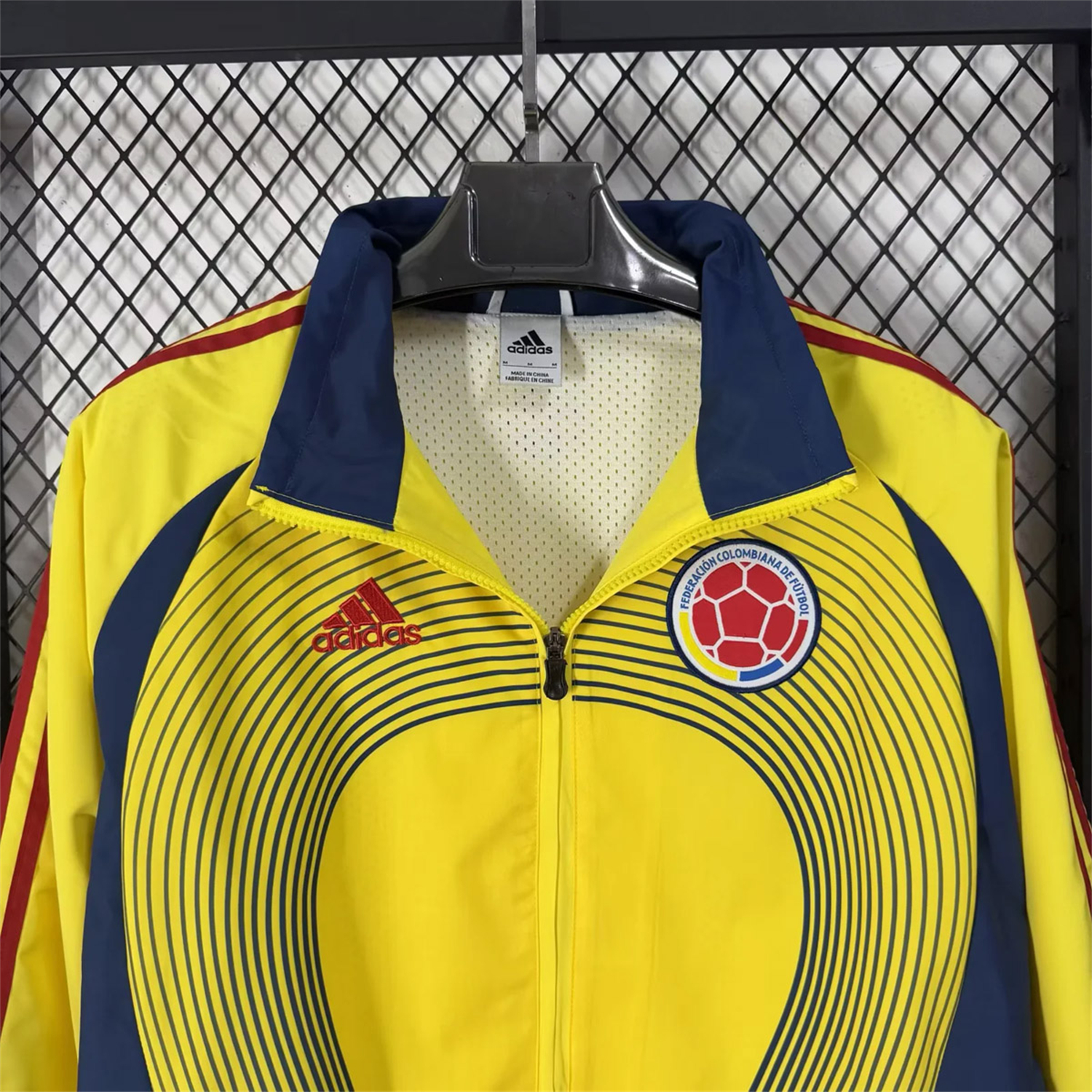 Funinjersey-Colombia 2026 Retro Style Windbreaker Jacket - Yellow