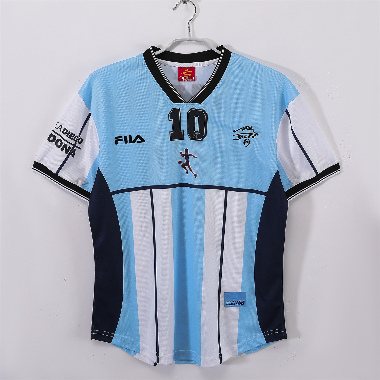foot-Retro Argentina 2001 Home Maradona Commemorative Jersey